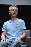 Mike White alias le propriétaire de la station d'essence et la victime des toilettes