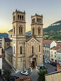 L'église du Sacré-Cœur.