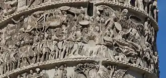 Scènes gravées dans de la roche.