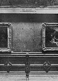 Emplacement au musée du Louvre après le vol.