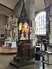 Le chœur avec le buste de saint Mathurin.