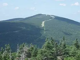 Le mont Mégantic vu du mont Saint-Joseph