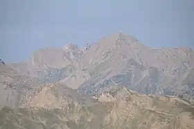 Vue de la face Nord-Est du mont Pouzenc depuis le sommet de la pointe de l'Eyssina.