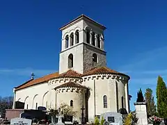 L'église Sainte Madeleine.