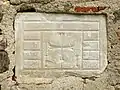 Plaque funéraire de Pierre Bergoïoni (XIIIe&nbsp;siècle).
