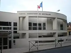 Le tribunal administratif.