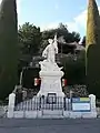 Le monument aux morts.