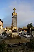 Le monument aux morts.