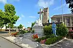 Le monument aux morts.