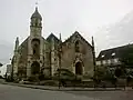 Les façades jumelées de l'ancienne église Saint-Sauveur (à droite) et de l'ancienne chapelle Saint-Colomban (à gauche).