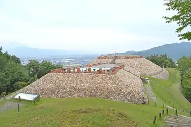 Mori-Shogunzuka en trou de serrure, Chikuma, Nagano (Chūbu), IVe&nbsp;siècle.