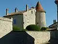 Ancien prieuré au Quéroy.