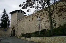 Les murs aquilans