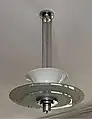 Luminaire d'origine situé dans le salon