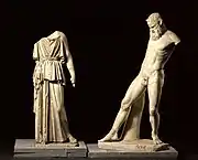 Marsyas, copie première moitié Ier&nbsp;siècle de notre ère et moulage en plâtre de l’« Athéna Lancellotti ». Musée grégorien profane