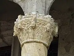 Chapiteau du château de Nérac (1510-1521).