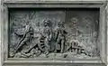Plaque sur le socle de la statue : Napoléon réglant le tir des canons.
