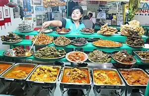 Warung padang, petit restaurant padang.