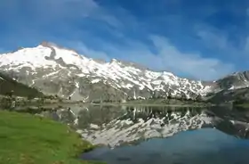 Le Néouvielle vu du lac d'Aumar.