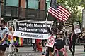 Manifestations contre le placement en rétention des migrants aux États-Unis&nbsp;(en).