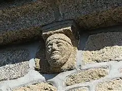 Modillon sculpté.
