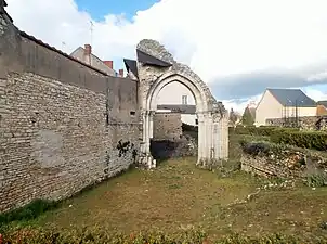 La porte de jonction avec le cloître.