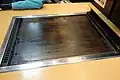 Teppan pour okonomiyaki dans un restaurant.