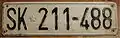 Plaque de Skopje en usage à l'époque yougoslave (l'étoile rouge a été repeinte en blanc).