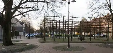 Le parking.