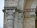 Détail du chapiteau de gauche