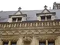 Balustrade de l'ancien hôtel de ville d'Orléans, XVe&nbsp;siècle.