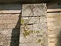 Le cadran solaire sur l'église Saint-Aubin.