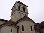 Le chevet et le clocher de l'église.