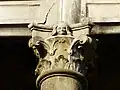 Chapiteau sculpté