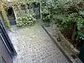 Le niveau du no&nbsp;6, en contrebas de la rue.