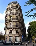 No 88 : dernier no pair, immeuble d'angle avec l'avenue de l'Observatoire.