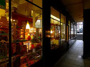 Boutiques.