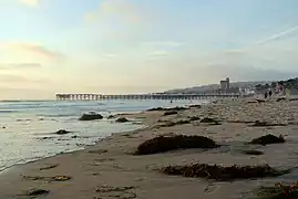 Pacific Beach au sud de Crystal Pier.