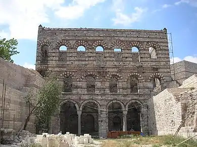 Le Palais du Porphyrogénète (XIIIe siècle), l'un des rares bâtiments civils à avoir survécu.