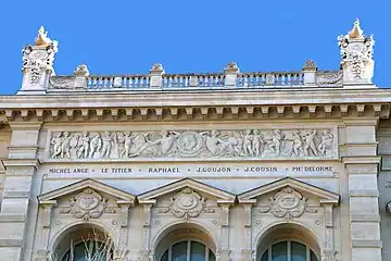 Frise du musée des beaux-arts.