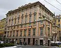 La façade vers la Piazza della Nunziata