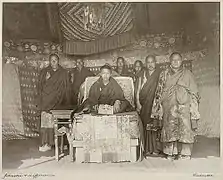 Le panchen-lama et son entourage à Calcutta en 1906.