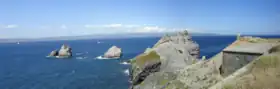 Panorama cap des Mèdes avec le rocher des Deux Frères.