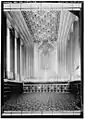 Fountain of Light over seven double doors at entrance[Traduire&nbsp;passage]
