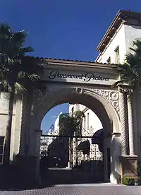 La Bronson Gate sur Marathon Street.