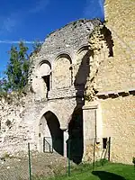 Château royal de Senlis, grande salle à l'étage.