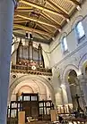 La nef et l'orgue de tribune.