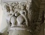 Feuillages avec lions.