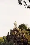 Vue sur le temple de la Sibylle, sur l'île.