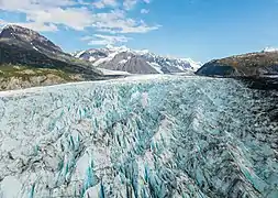 Vue d'un glacier dans le parc d'État Chugach (en).